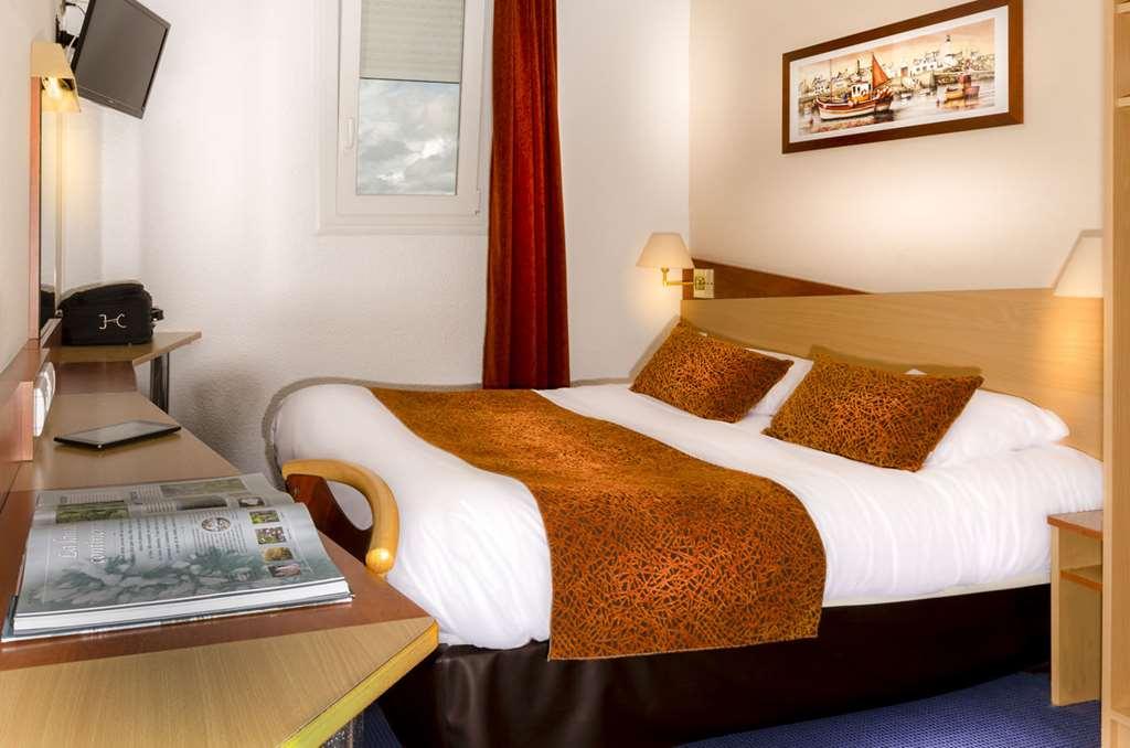 Brit Hotel Quimper Nord Ergue-Gaberic Quarto foto