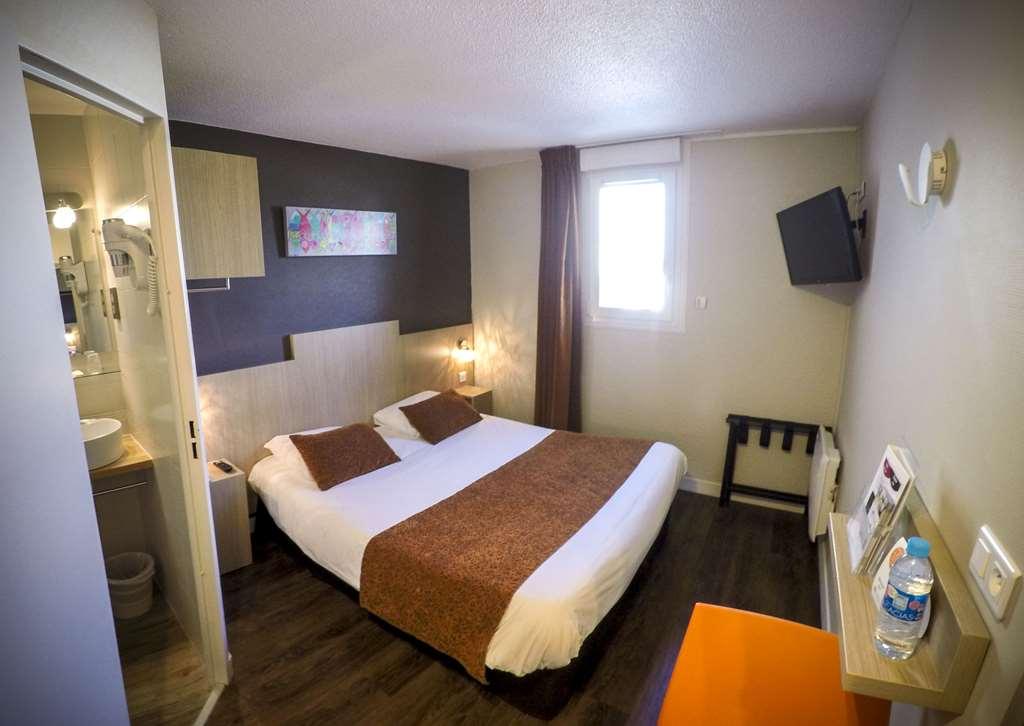 Brit Hotel Quimper Nord Ergue-Gaberic Quarto foto